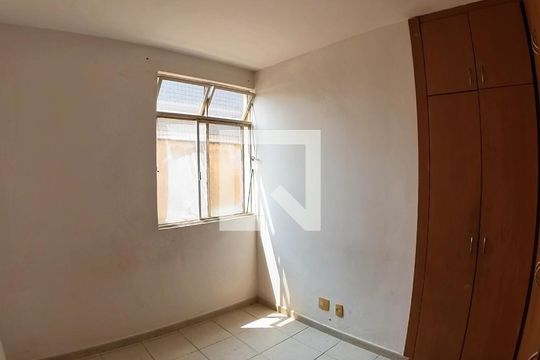 Quarto 1 de apartamento para alugar com 2 quartos, 59m² em Floramar, Belo Horizonte