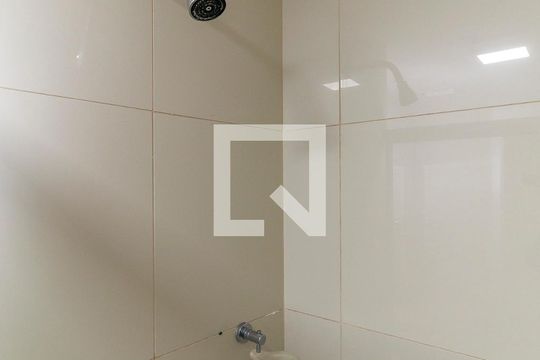 Banheiro de apartamento para alugar com 1 quarto, 48m² em Vila Gertrudes, São Paulo