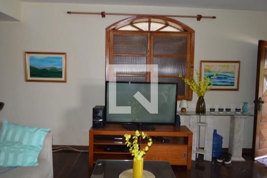 Sala de casa à venda com 4 quartos, 350m² em Anil, Rio de Janeiro