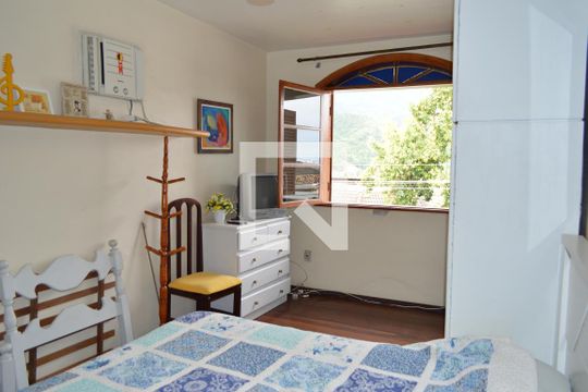 Suíte 1 de casa à venda com 4 quartos, 350m² em Anil, Rio de Janeiro