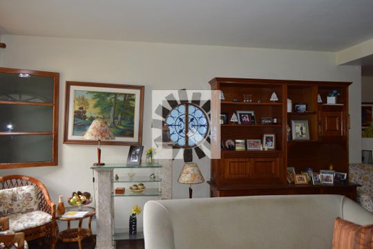 Sala de casa à venda com 4 quartos, 350m² em Anil, Rio de Janeiro