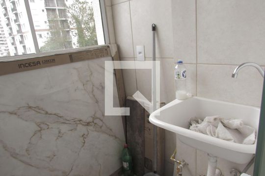 Área de Serviço de apartamento para alugar com 2 quartos, 46m² em Jardim Ampliação, São Paulo