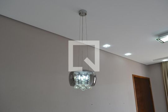 Detalhe Sala de apartamento para alugar com 2 quartos, 49m² em Jardim Casa Branca, Suzano