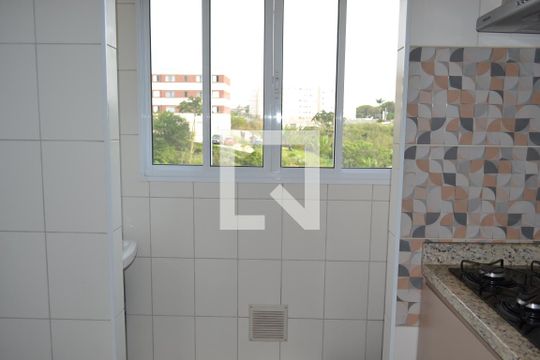 Área de Serviço de apartamento para alugar com 2 quartos, 49m² em Jardim Casa Branca, Suzano