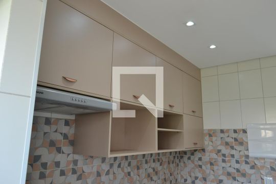 DETALHE DA COZINHA de apartamento para alugar com 2 quartos, 49m² em Jardim Casa Branca, Suzano