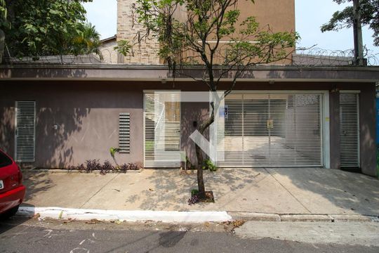 Fachada de casa de condomínio para alugar com 2 quartos, 80m² em Itaquera, São Paulo
