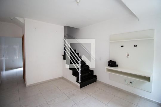Casa de Condomínio para alugar com 2 quartos, 80m² em Itaquera, São Paulo
