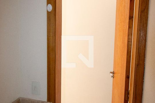 Banheiro Social de casa de condomínio para alugar com 2 quartos, 80m² em Itaquera, São Paulo