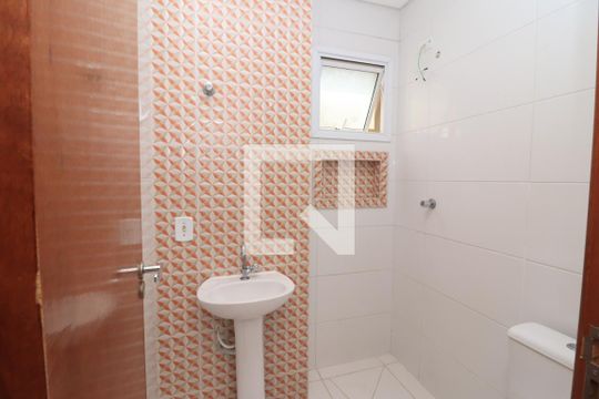 Banheiro de apartamento para alugar com 2 quartos, 60m² em Vila Carrão, São Paulo