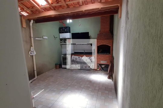 Área de Serviço de casa para alugar com 3 quartos, 152m² em Jardim Triana, São Paulo