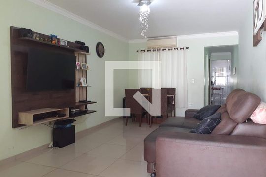 Sala de casa à venda com 3 quartos, 152m² em Jardim Triana, São Paulo
