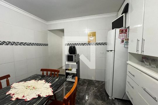 Cozinha de casa para alugar com 3 quartos, 152m² em Jardim Triana, São Paulo