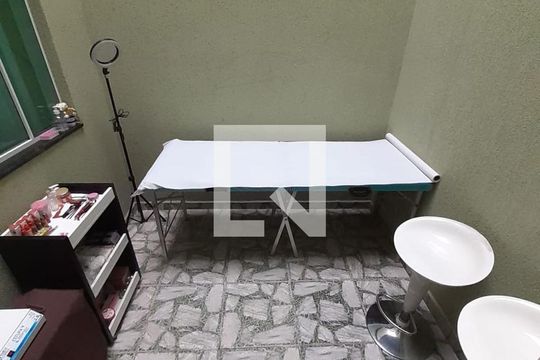 Jardim de inverno  de casa para alugar com 3 quartos, 152m² em Jardim Triana, São Paulo