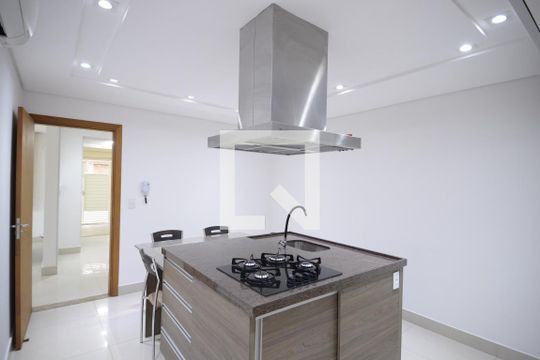 Cozinha de casa à venda com 3 quartos, 158m² em Vila Monumento, São Paulo