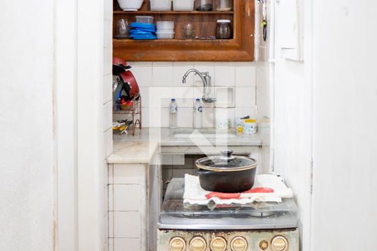 Cozinha de apartamento à venda com 1 quarto, 36m² em República, São Paulo