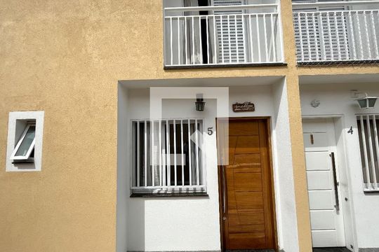 Fachada de casa de condomínio à venda com 2 quartos, 68m² em Jardim Jabaquara, São Paulo