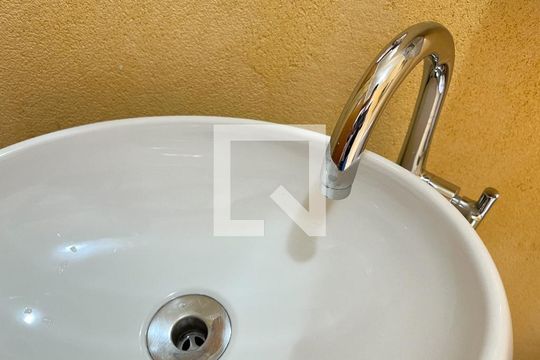 Lavabo de casa de condomínio à venda com 2 quartos, 68m² em Jardim Jabaquara, São Paulo