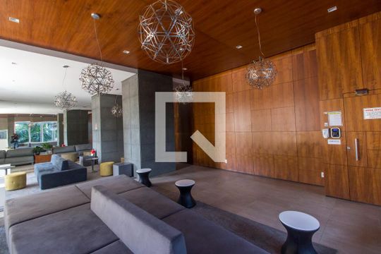 Hall social de apartamento à venda com 2 quartos, 70m² em Empresarial 18 do Forte, Barueri