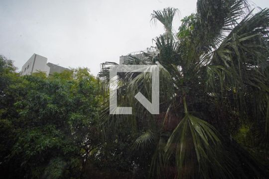 Sala _Vista de apartamento para alugar com 3 quartos, 250m² em Bela Vista, Porto Alegre