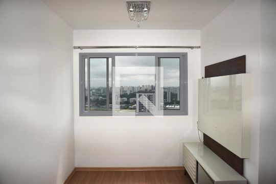 Sala de apartamento para alugar com 2 quartos, 42m² em Socorro, São Paulo