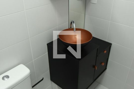 Banheiro da Suíte de apartamento para alugar com 2 quartos, 42m² em Socorro, São Paulo