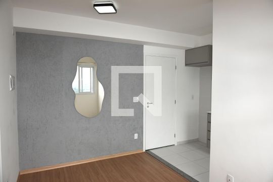 Sala de apartamento para alugar com 2 quartos, 42m² em Socorro, São Paulo