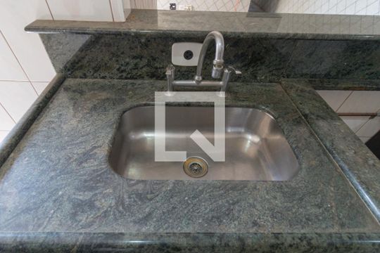 Cozinha - Torneira de apartamento à venda com 2 quartos, 52m² em Jardim Regina, São Paulo