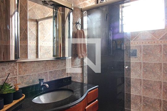 Banheiro Social de casa à venda com 3 quartos, 171m² em Nova Petrópolis, São Bernardo do Campo