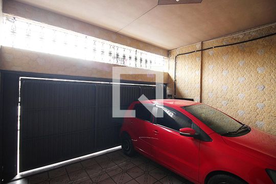 Garagem de casa à venda com 3 quartos, 171m² em Nova Petrópolis, São Bernardo do Campo