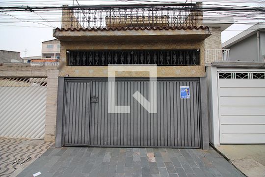 Fachada de casa à venda com 3 quartos, 171m² em Nova Petrópolis, São Bernardo do Campo