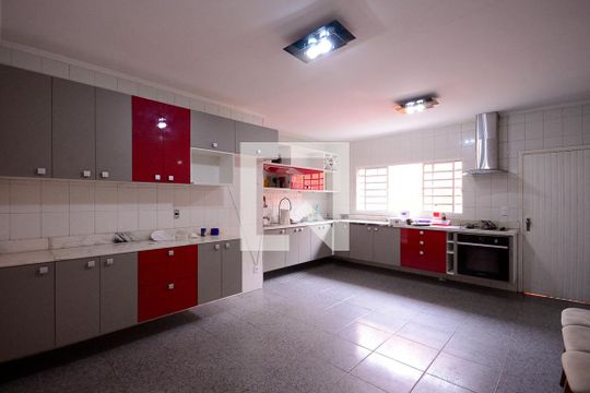 Cozinha de casa à venda com 4 quartos, 352m² em Vila Natalia, São Paulo