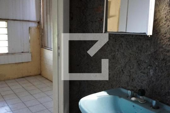 Banheiro de apartamento para alugar com 2 quartos, 40m² em Operário, Novo Hamburgo