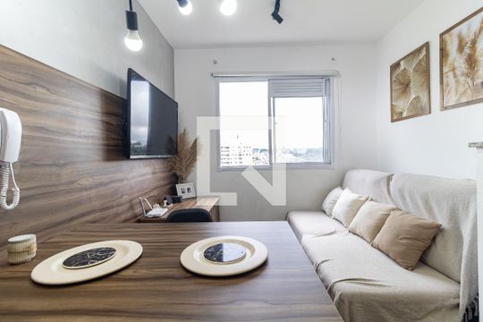 Sala de apartamento para alugar com 2 quartos, 33m² em Parque Fongaro, São Paulo