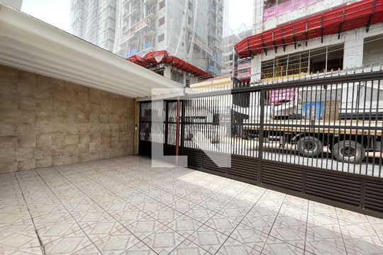 Garagem de casa à venda com 5 quartos, 240m² em Mirandópolis, São Paulo