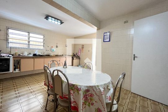 Cozinha de casa à venda com 5 quartos, 240m² em Mirandópolis, São Paulo