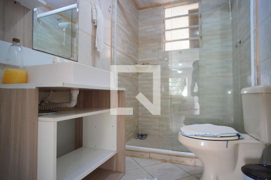 Banheiro  de casa à venda com 3 quartos, 110m² em Jardim Carvalho, Porto Alegre