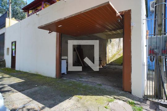 Fachada   de casa à venda com 3 quartos, 110m² em Jardim Carvalho, Porto Alegre
