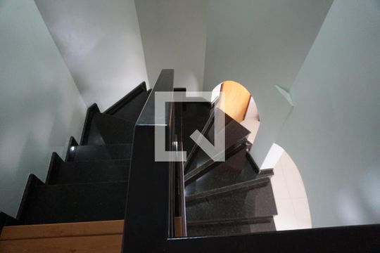Escada de apartamento à venda com 3 quartos, 168m² em Rio Branco, Novo Hamburgo