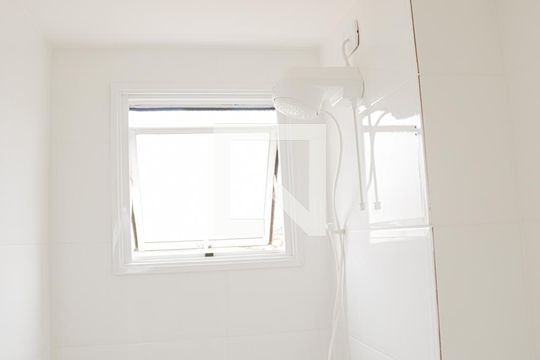 Banheiro de apartamento à venda com 1 quarto, 72m² em Vila Mazzei, São Paulo