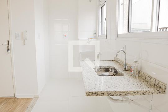 Cozinha e Área de Serviço de apartamento à venda com 1 quarto, 72m² em Vila Mazzei, São Paulo