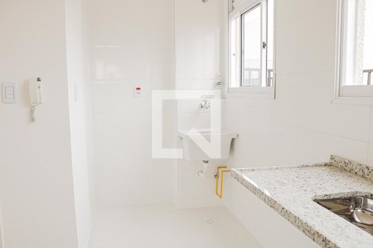 Cozinha e Área de Serviço de apartamento à venda com 1 quarto, 72m² em Vila Mazzei, São Paulo