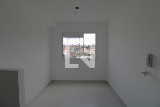 Apartamento para alugar com 1 quarto, 27m² em Jardim Itacolomi, São Paulo