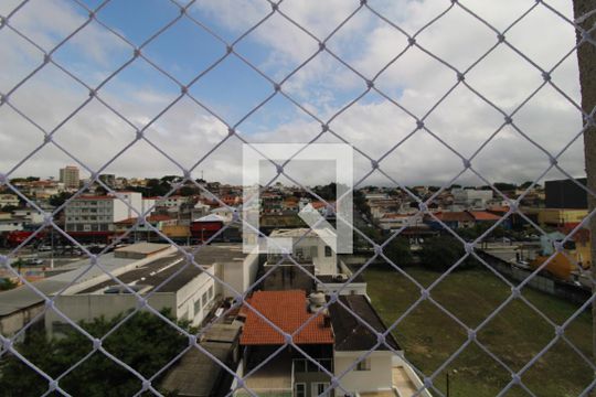 Vista janela da sala de apartamento para alugar com 1 quarto, 27m² em Jardim Itacolomi, São Paulo