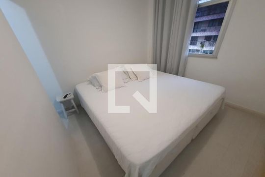 Quarto 1 de apartamento para alugar com 2 quartos, 78m² em São Domingos, Niterói