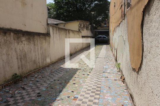 Garagem de casa à venda com 2 quartos, 224m² em Vila Centenário, São Paulo