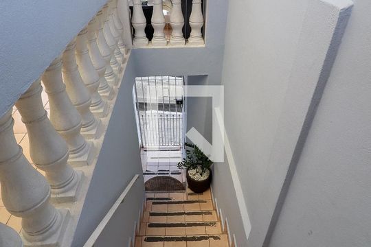 Escada de casa à venda com 3 quartos, 120m² em Vila Nova Cachoeirinha, São Paulo