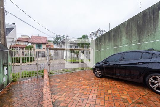 Garagem de casa para alugar com 3 quartos, 230m² em Pilarzinho, Curitiba