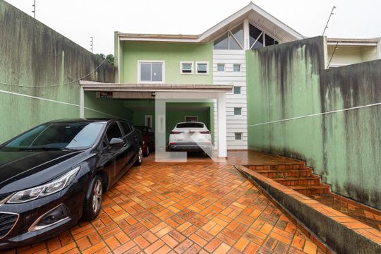 Garagem de casa para alugar com 3 quartos, 230m² em Pilarzinho, Curitiba