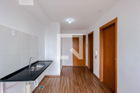Cozinha de apartamento para alugar com 1 quarto, 25m² em Belenzinho, São Paulo