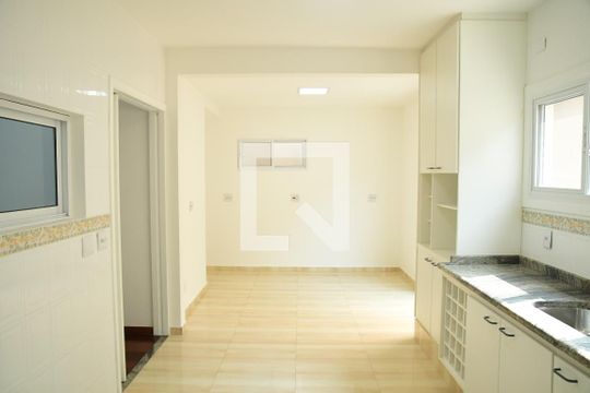 Cozinha de casa de condomínio para alugar com 3 quartos, 340m² em Granja Viana Ii, Cotia